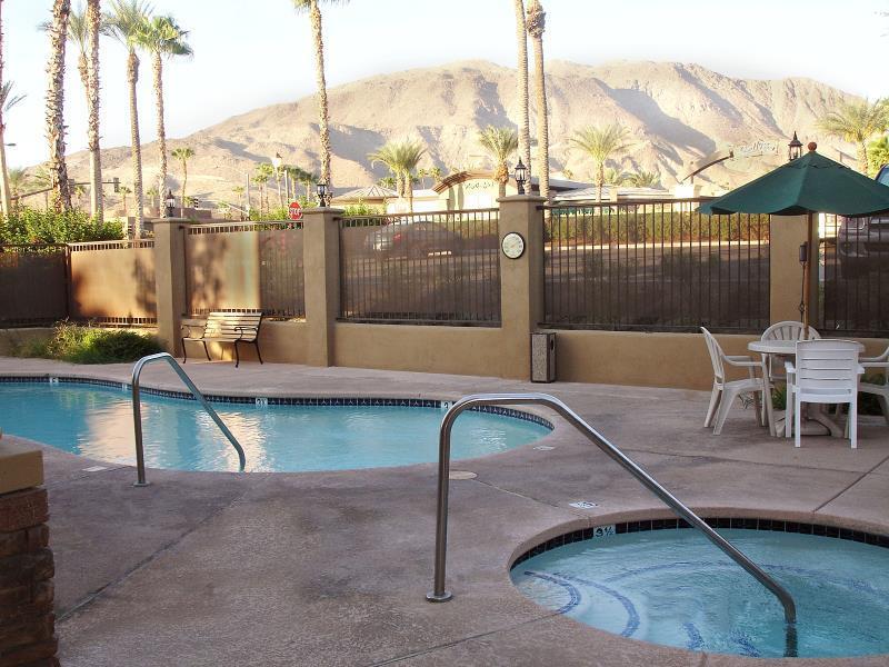 Holiday Inn Express & Suites Rancho Mirage - Palm Spgs Area By Ihg Dış mekan fotoğraf