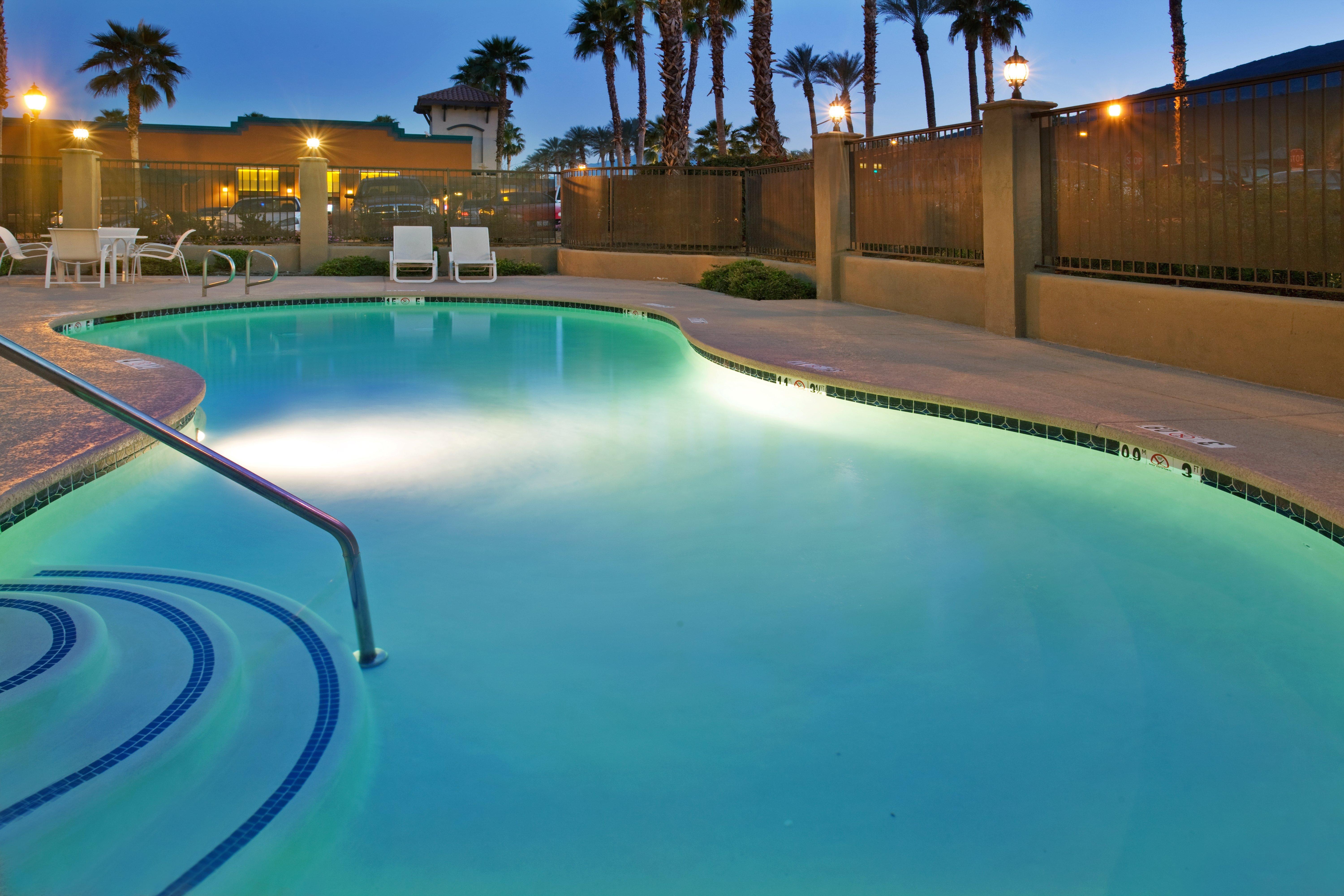 Holiday Inn Express & Suites Rancho Mirage - Palm Spgs Area By Ihg Dış mekan fotoğraf